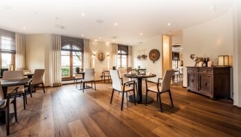 Restaurant mit afrikanischen Stilelementen im Sunderland Hotel