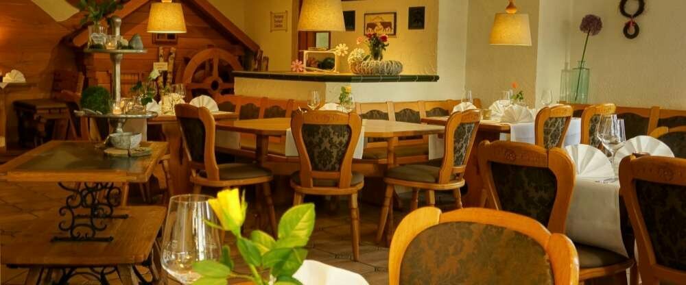 . . . das Restaurant zum Abend 