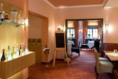 Restaurant Eingang, Quelle: IDINGSHOF Hotel & Restaurant