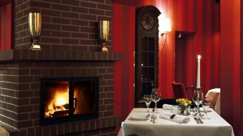Roter Salon im Restaurant Kalckreuth