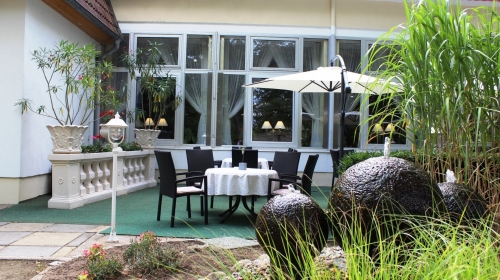 Restaurant "Parkblick" mit Gartenterrasse