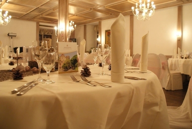 Array, Quelle: Burghotel Staufenberg