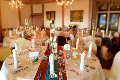 Array, Quelle: Burghotel Staufenberg