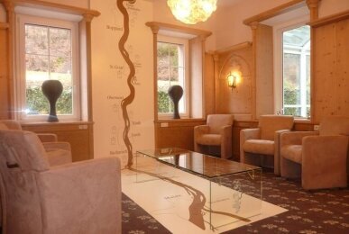 Rezeption, Quelle: Waldhotel Rheingau