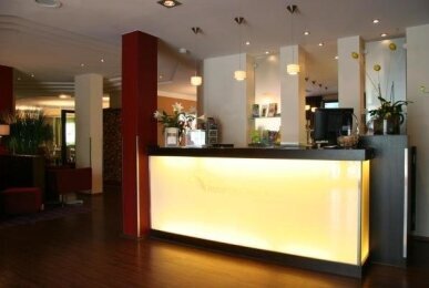 Rezeption, Quelle: NordWest Hotel Bad Zwischenahn