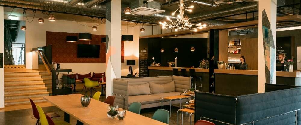 Rezeption/Bar/Lobby/Frühstück