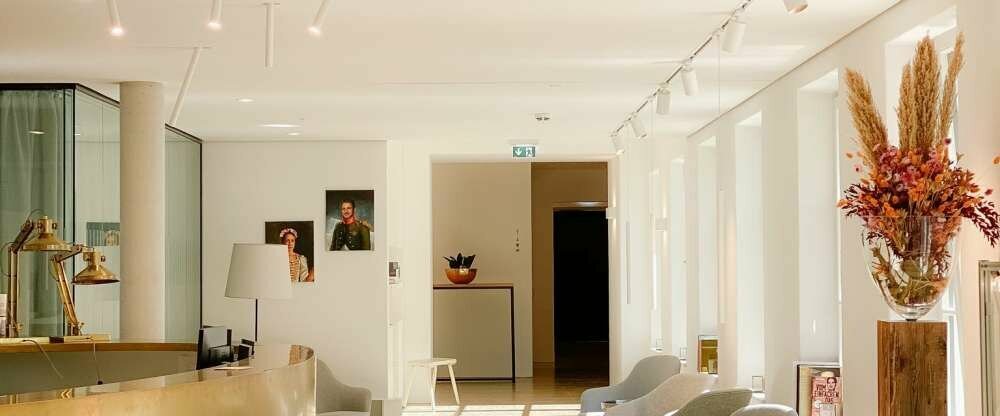 unser Rezeptionsbereich heisst Sie herzlich Willkommen