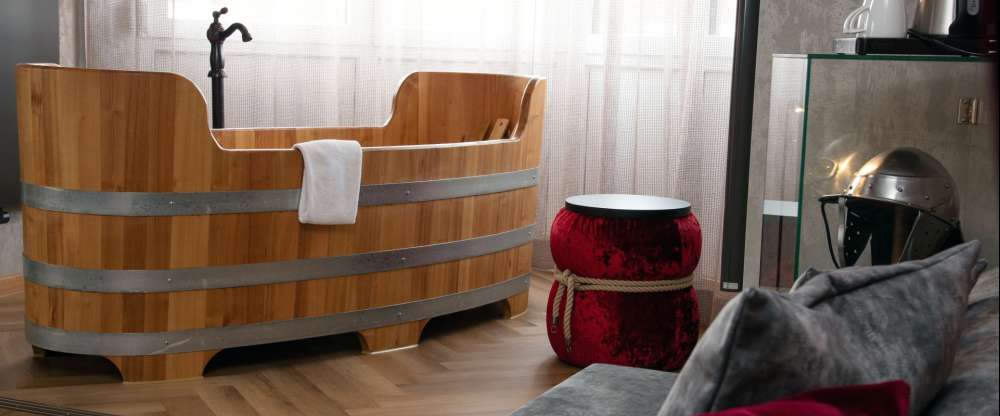 Holzbadewanne Wallenstein Zimmer