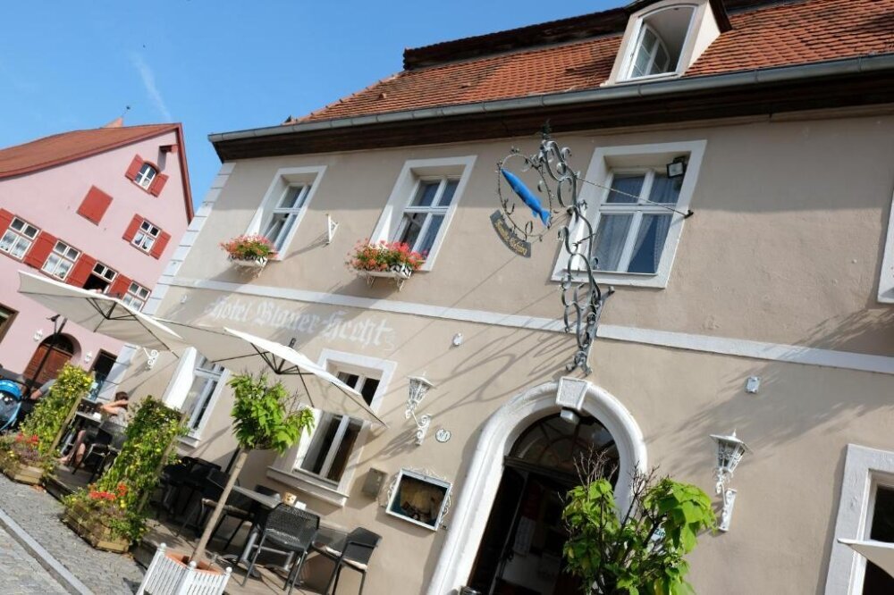 Romantica Hotel Blauer Hecht - Hotel-Außenansicht, Quelle: Romantica Hotel Blauer Hecht