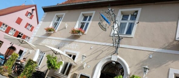 Romantica Hotel Blauer Hecht - Hotel-Außenansicht, Quelle: Romantica Hotel Blauer Hecht
