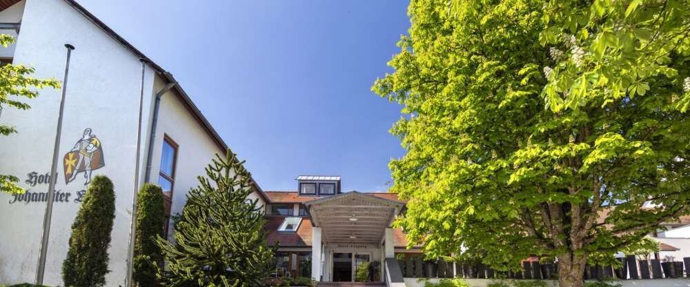 Romantik Hotel Johanniter-Kreuz Hotel-Eingang