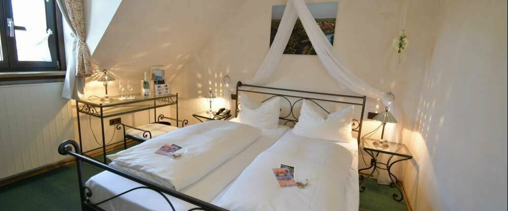 Romantik-Standardzimmer (2. OG)