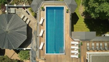 ganzjährig beheizter rooftop pool