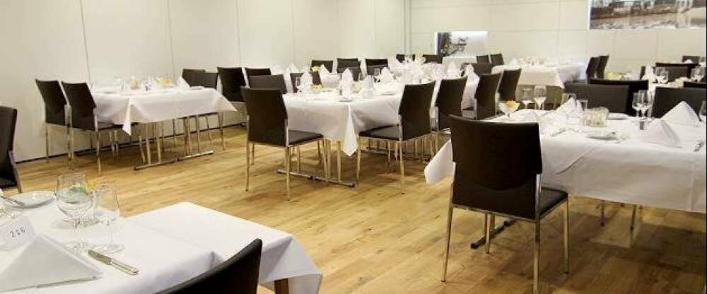 Saal für Gruppenreisen und Feierlichkeiten