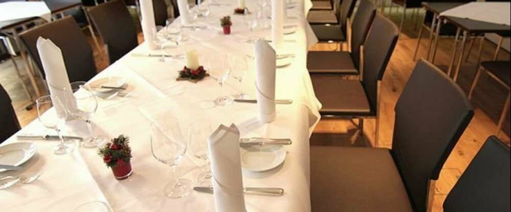 Saal für Gruppenreisen und Feierlichkeiten