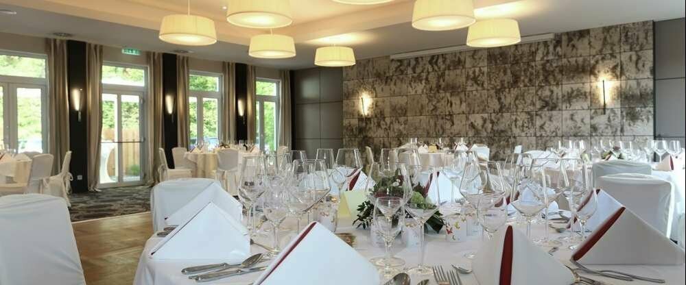 Saal mit Außenterrasse