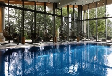 Salzwasserpool mit Gegenstromanlage, Quelle: Berghotel Oberhof