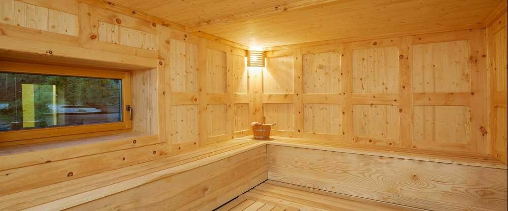 Finnische Zirbensauna mit 90 Grad, Bio - Zirbensauna mit 60 Grad und Kräutersauna mit 80 Grad