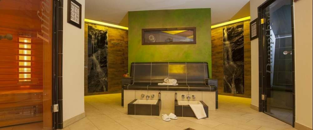 Die kleine-feine Saunalandschaft mit 120m²