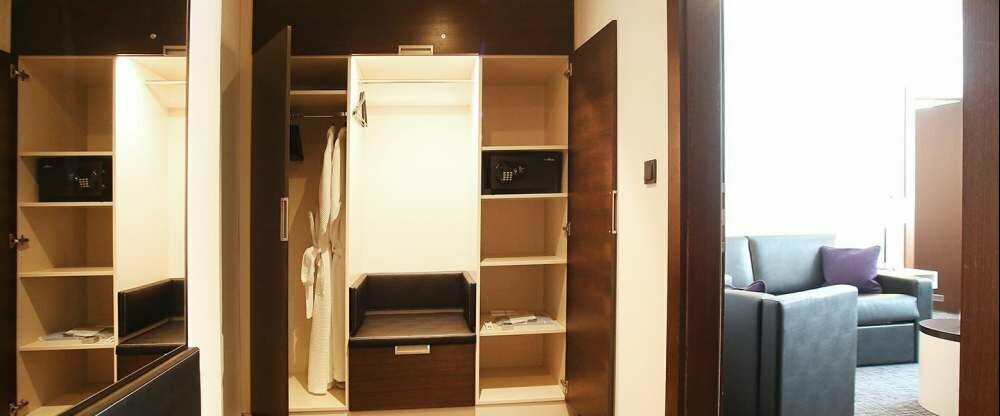 Suite - Eingang / (c) Schiller5 Hotel