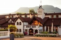 Schloss-Hotel Merlischachen - Hotel-Außenansicht