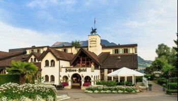 Schloss-Hotel Merlischachen - Hotel-Außenansicht