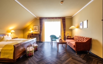 Schloß-Hotel Petry - Hotel-Außenansicht