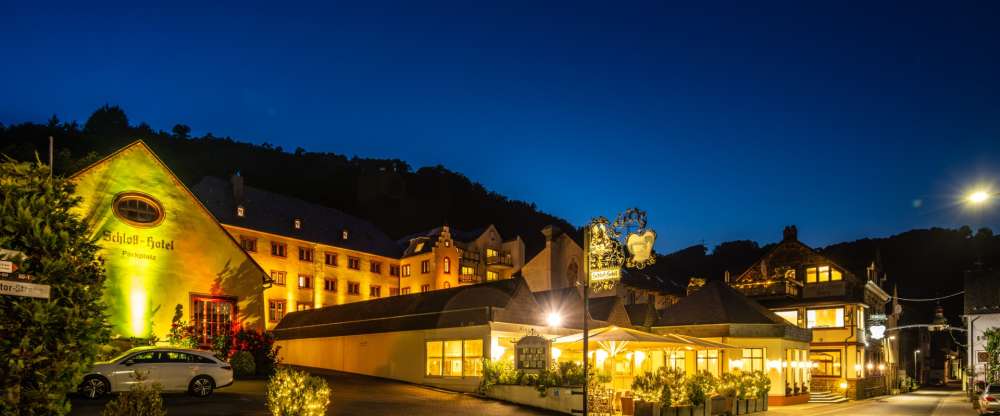 Schloß-Hotel Petry - Hotel-Außenansicht