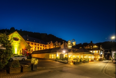 Array, Quelle: Schloß-Hotel Petry