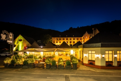 Array, Quelle: Schloß-Hotel Petry