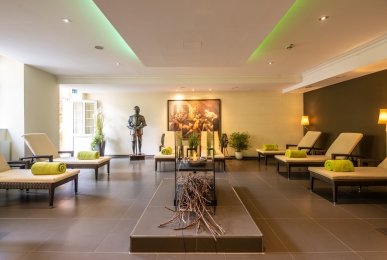 Array, Quelle: Schloß-Hotel Petry