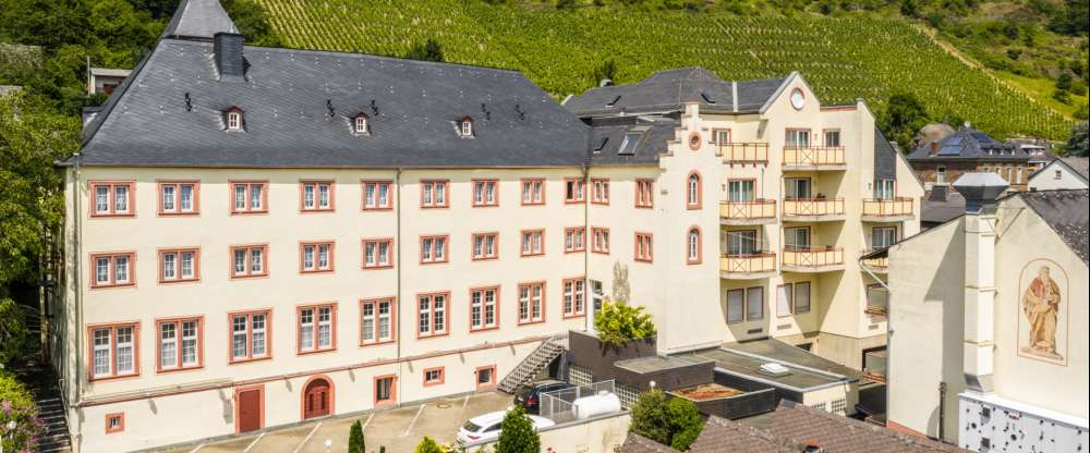 Schloß-Hotel Petry - Hotel-Außenansicht