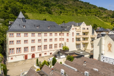 Array, Quelle: Schloß-Hotel Petry