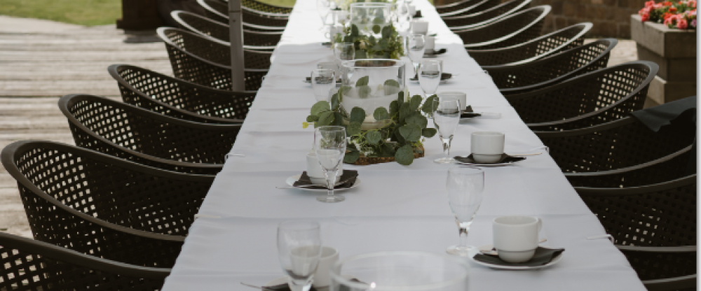 Kaffeetafel auf der Terrasse
