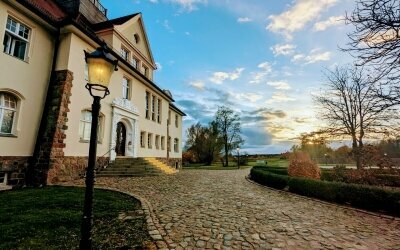 Schloss Krugsdorf Golf & Hotel - Hotel-Außenansicht