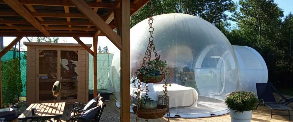 Überdachte Terrasse am Bubble Tent