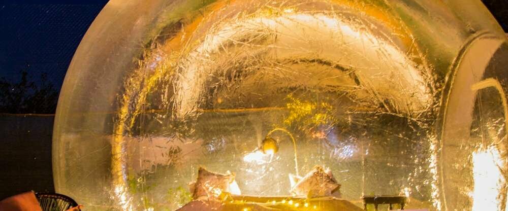 Bubble Tent stimmungsvoll erleuchtet