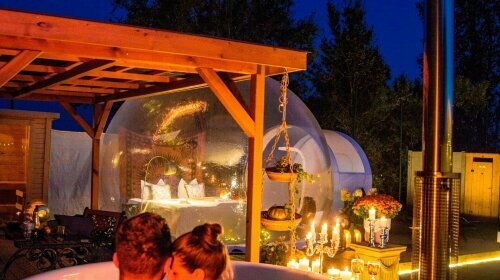 Zeit zu zweit im warmen Hot Tub