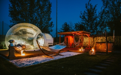 Lagerfeuerromantik am Bubble Tent