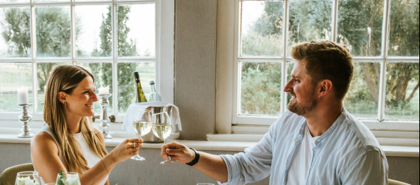 Frühstück im Wintergarten, Quelle: Schloss Krugsdorf Golf & Hotel