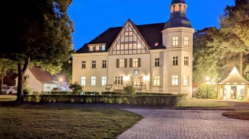 Schloss Sigrön - Hotel-Außenansicht