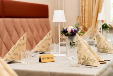 Array, Quelle: Schloss Sigrön