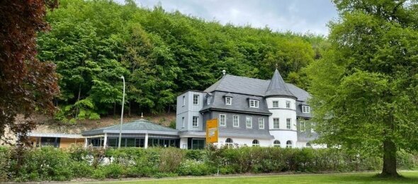 Schlosshotel Brilon-Wald - Hotel-Außenansicht, Quelle: Schlosshotel Brilon-Wald