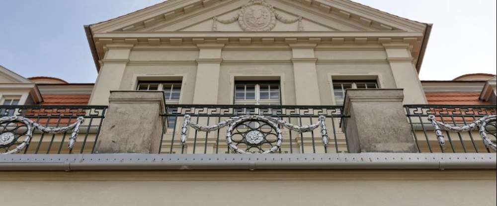 Schlosshotel Neustrelitz - Hotel-Außenansicht