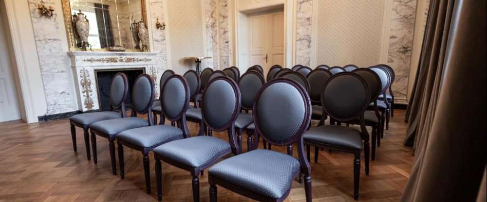 Schlosshotel Neustrelitz - Tagungsraum