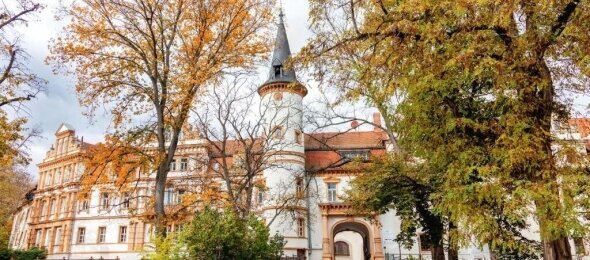 Schlosshotel Schkopau - Hotel-Außenansicht, Quelle: Schlosshotel Schkopau 