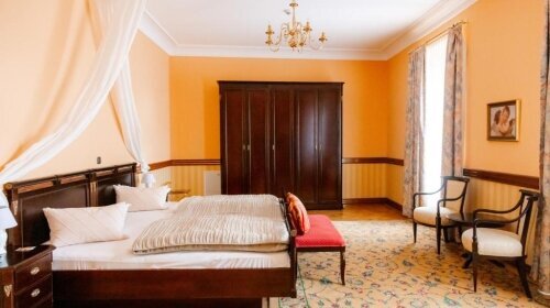 Schlosshotel Schkopau  - Zimmer