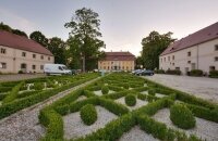 Schlosshotel Wiechlice - Hotel-Außenansicht