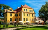 Schlosshotel Wiechlice - Hotel-Außenansicht