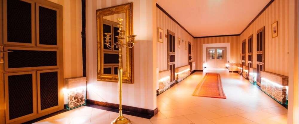 Schlosshotel Wiechlice - Hotel-Innenansicht